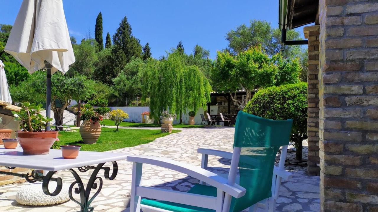 Villa Claire Corfu Achilleion Bagian luar foto